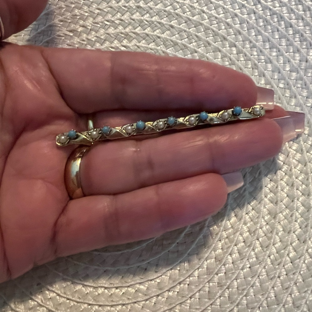 Elegant Gold and Blue Chalcedony Pearl Brooch